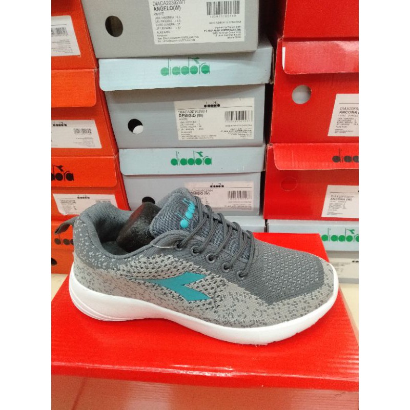 Sepatu Olahraga Diadora Running