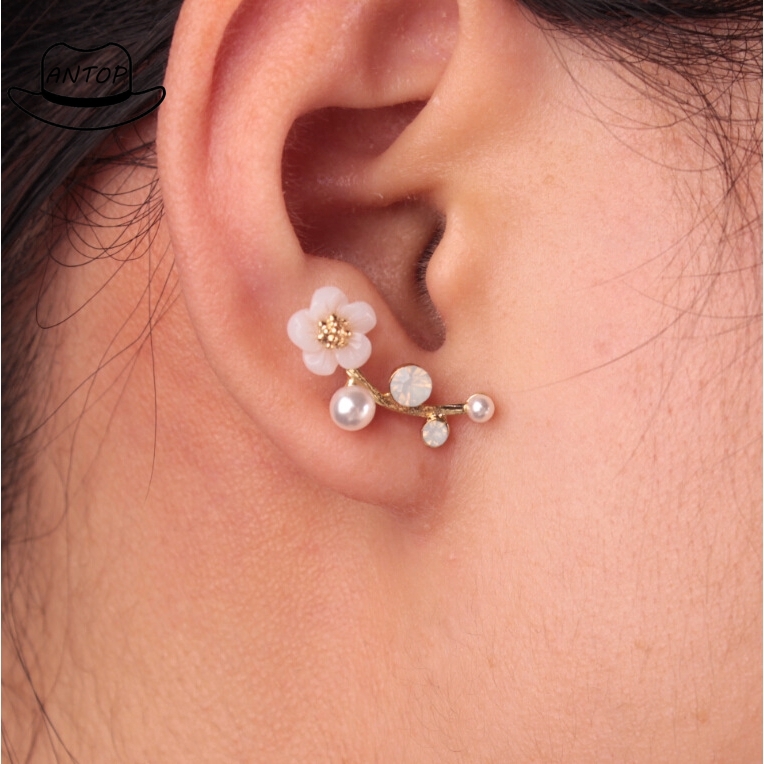 Antop！[Bayar Di Tempat] Korea Anting Tusuk Wanita Elegan dengan Hiasan Kristal Berlian Imitasi