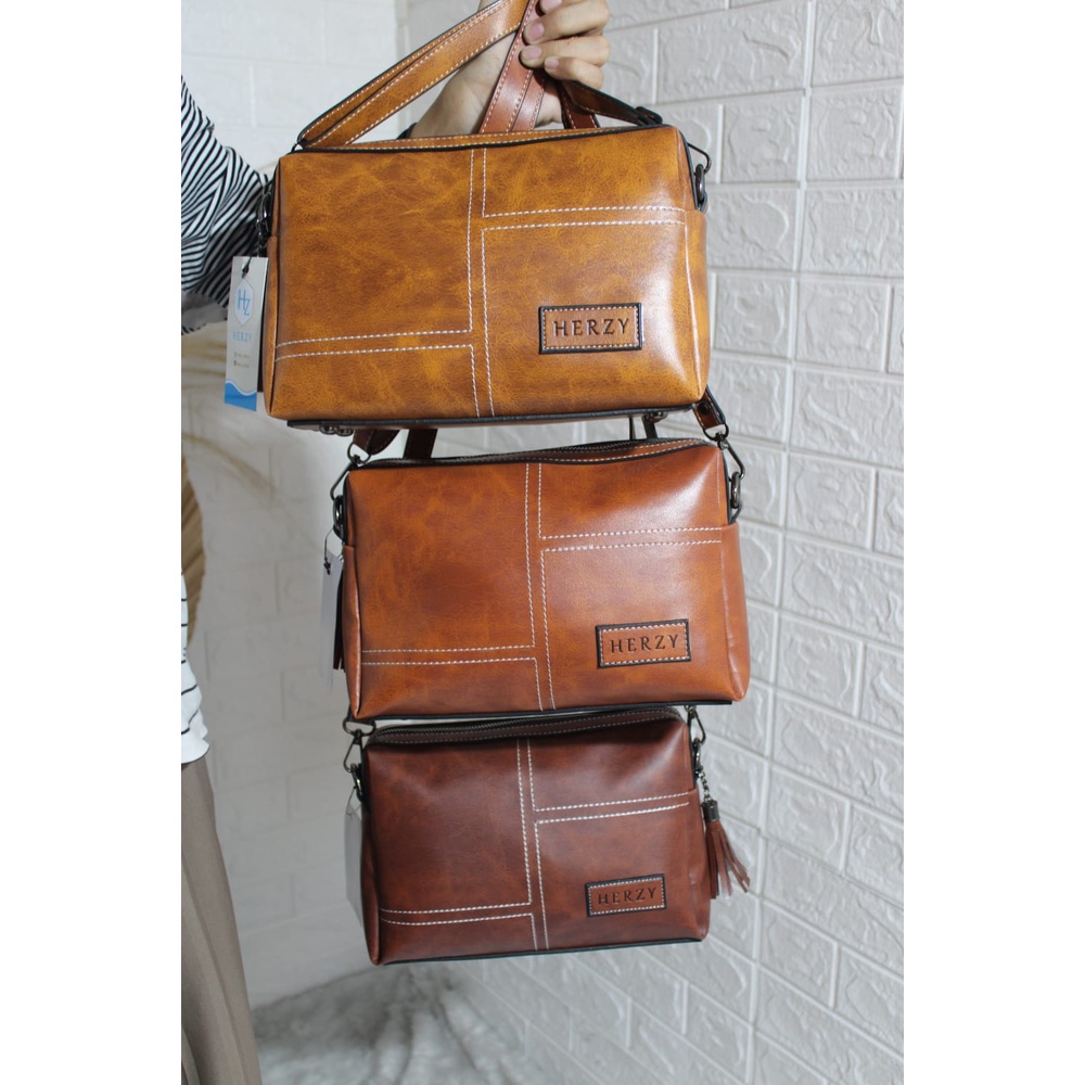 Tas Selempang Wanita Adara by Herzy | tas branded lokal | tas best seller