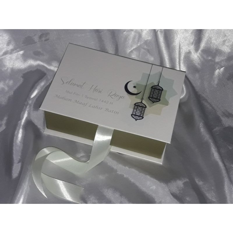 

Box Hampers Lebaran / Box Souvenir Lebaran size 25x15x7.5cm
