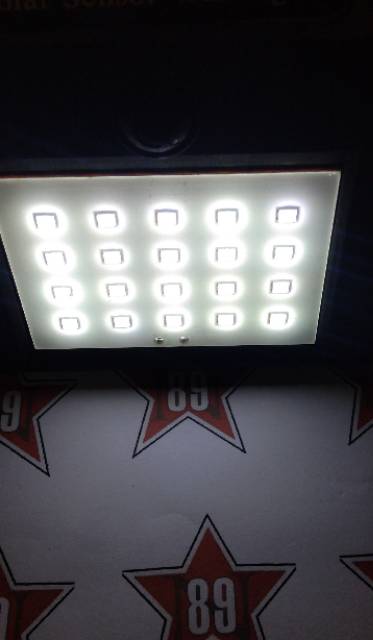 Lampu dinding solar LED Motion sensor