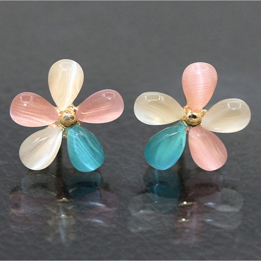 Anting Wanita Bunga Kristal Putih Warna-warni/ Korean White and Colorful Crystal Flower Earrings-Colorful