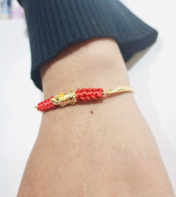 Gelang tangan wanita //gelang pixu // gelang rajut tali //perhiasan