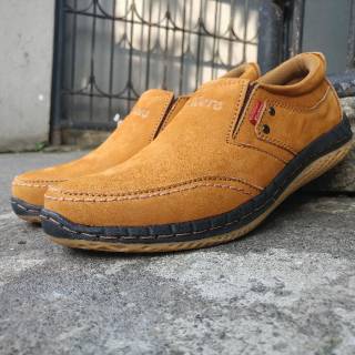 Kickers Sepatu  Casual Pria Bahan Kulit  Asli  Istimewa Kode 