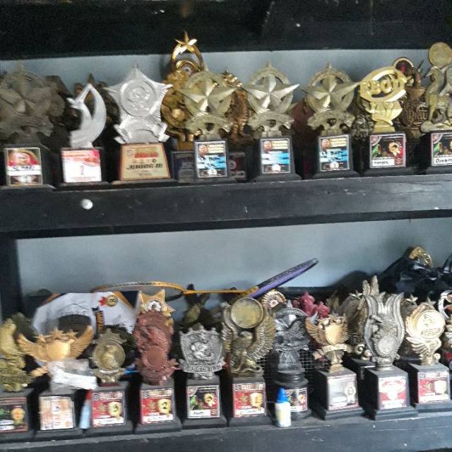 Piala murah bekas lomba burung