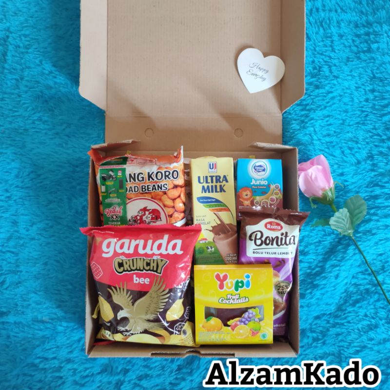 

Hampers Snack Box Ulang Tahun / Hampers Jajan / Anniversary / Paket Kado Coklat / Hampers Snack Kekinian / Hampers Wisuda / Hampers Anak / Kado Kekinian / Snack Box / Snack Box Wisuda / Snack Box Ultah / Gift Box / Snack Box / Hadiah / Alzam Kado / Wisuda