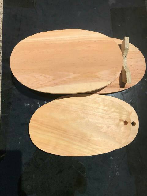 Talenan Kayu  24X15cm Talenan Oval Kaki Halus Dan Elegan Kayu Pinus