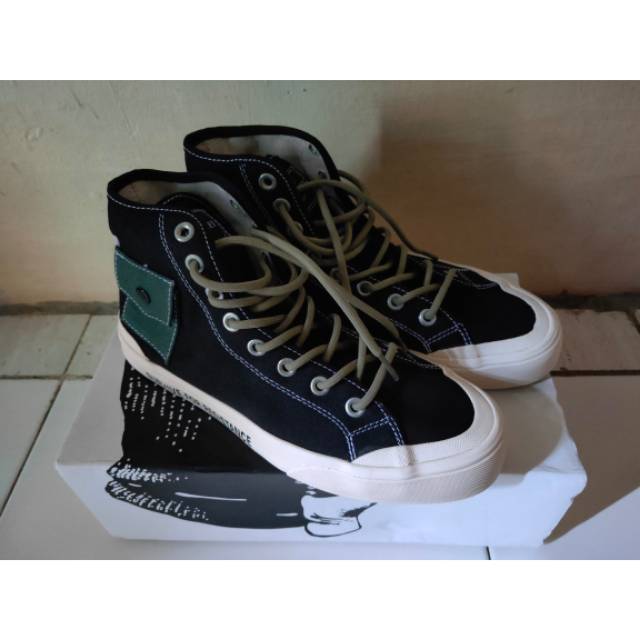 Sepatu Poison Street Vague Pocket Classik Size 42(26,5cm) BNIB