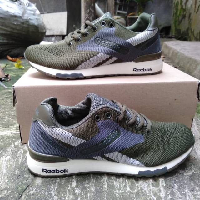 Sepatu Pria Reebok Classic Impor Murah