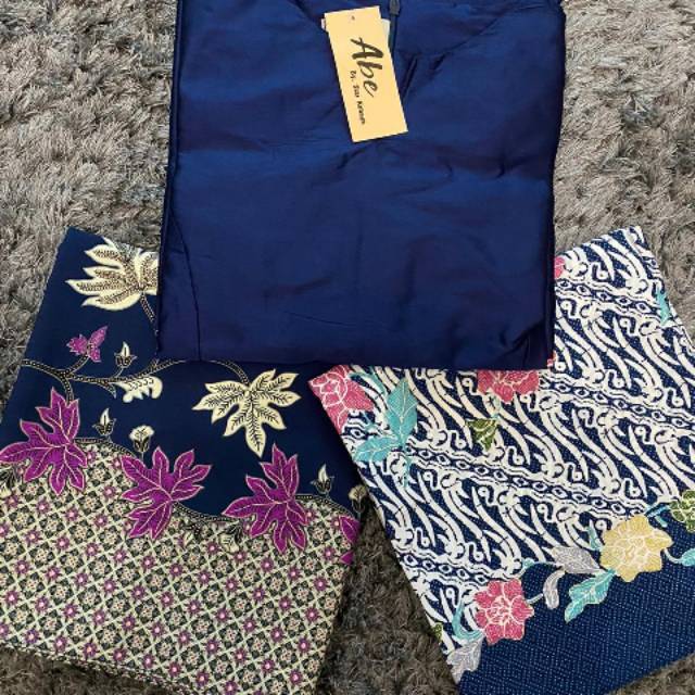 Set Baju Kurung Iriana