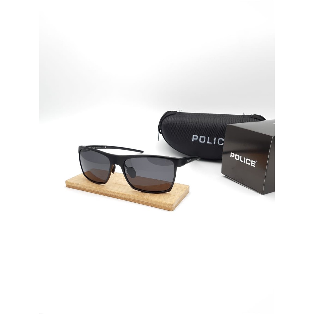 Sunglass - Fashion Pria - Kacamata Hitam Pria - Kacamata Hitam Pria Police A1810 Lensa Anti UV