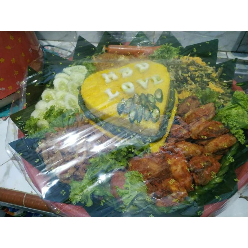 

Nasi Tumpeng