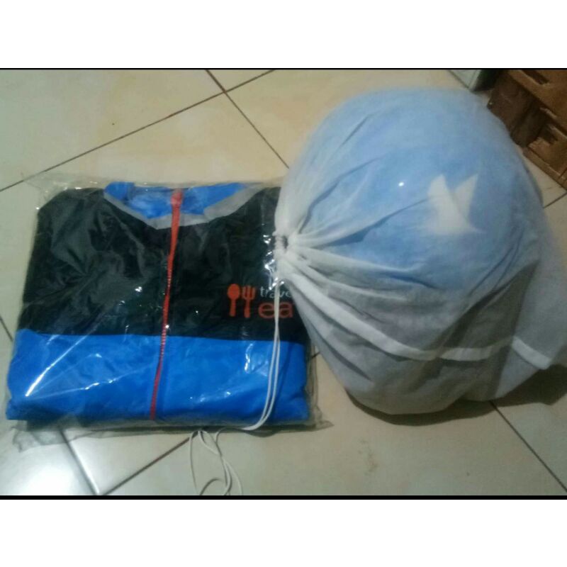 JAKET Traveloka Eats