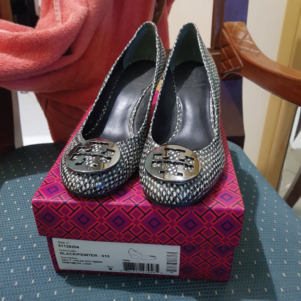 Tory Burch Wedges 100% Authentic | Snake skin polkadot | warna pewter | 39