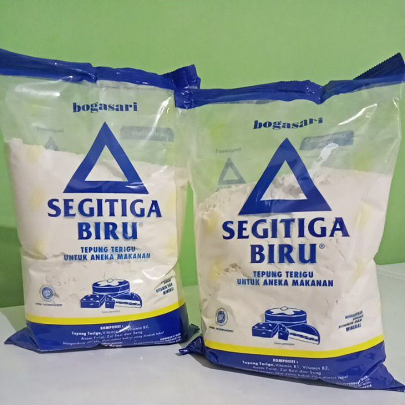 

Segitiga Biru Tepung Terigu 1kg