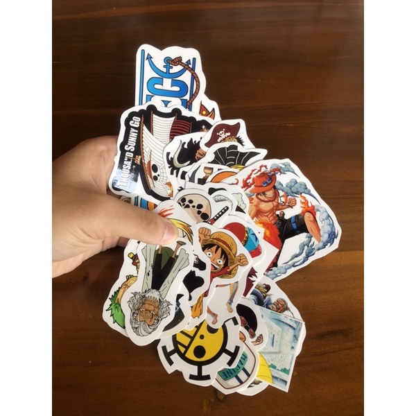 stiker sticker pack onepiece dapat semua yang di gambar - case handphone laptop koper tumbler