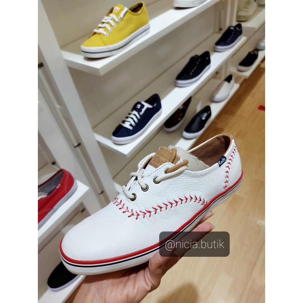 sale sepatu keds CH pennant