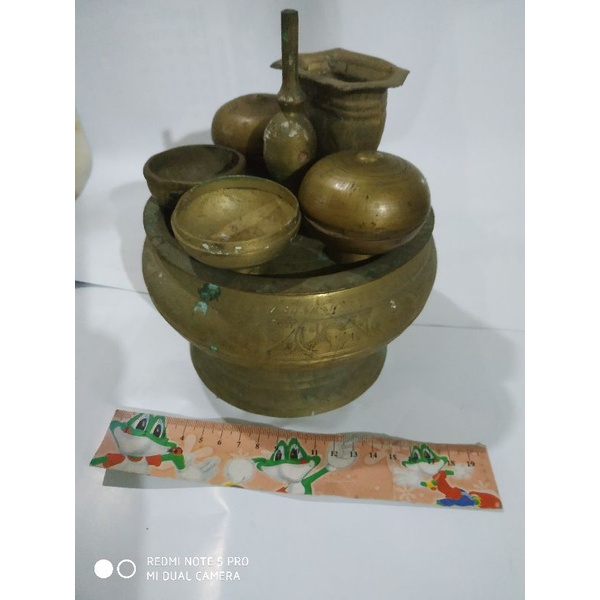 tempat sirih/ kinangan kuningan jadul asli k