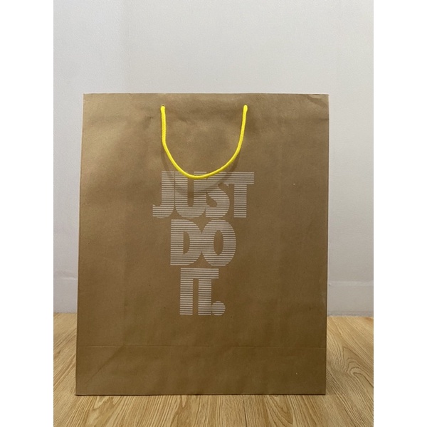 

Paperbag Nike Big Size
