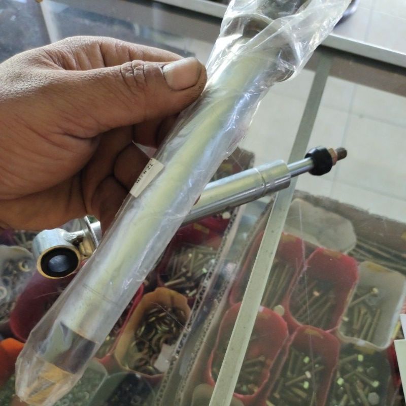 Hidrolik shock Belakang  Beat Karbu