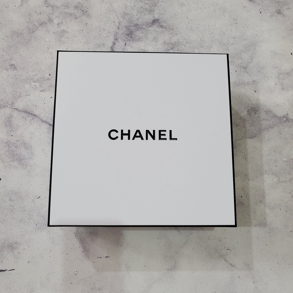 

CHANEL BOX COSMETIC HARDBOX