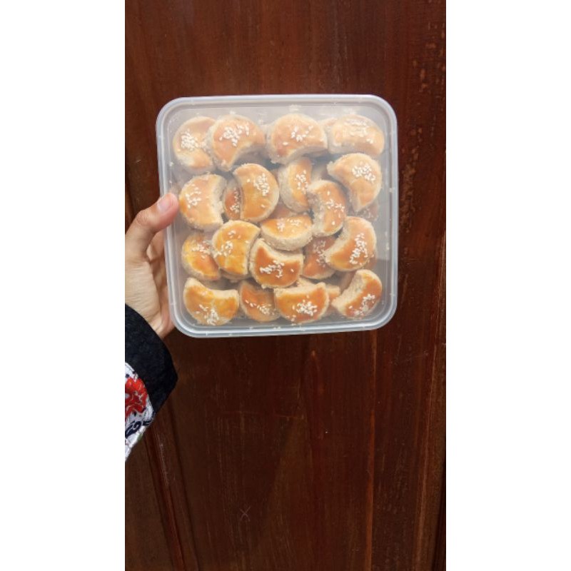 

Kue Kacang