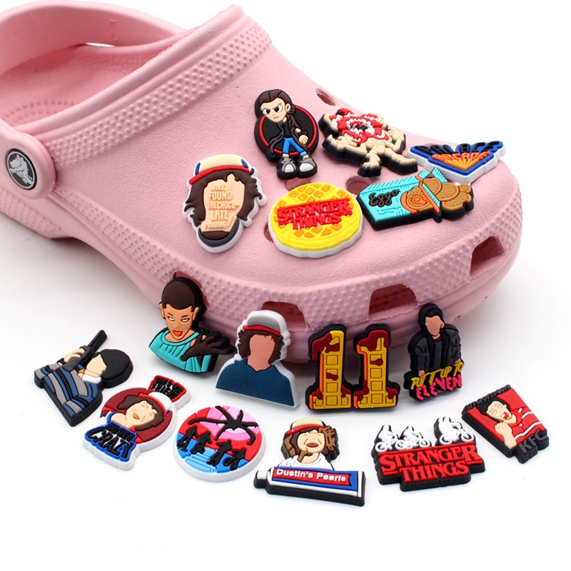 Stranger things 1pcs shoe charms Crocs Pin Jibbitz diy Dapat dilepas sandal decorate accessories Cocok untuk hadiah aksesoris sepatu