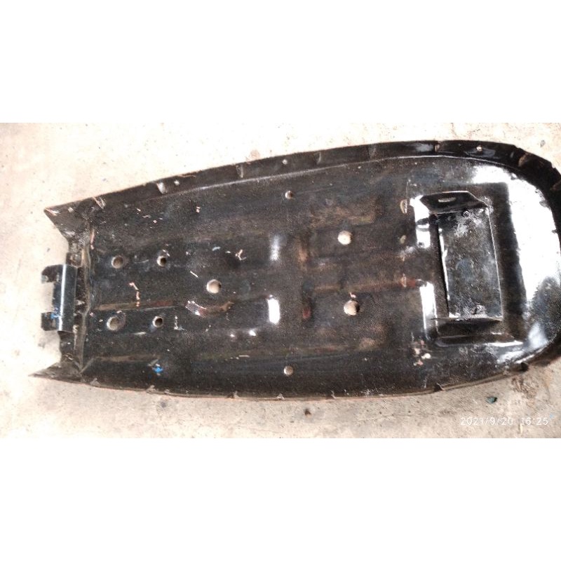 suzuki A-100 a-8  plat jok rangka jok sadel