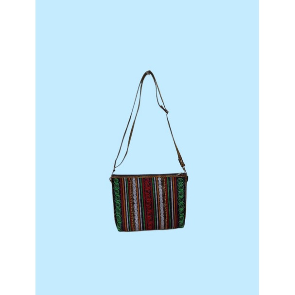 Tas selempang wanita khas Aceh motif liris