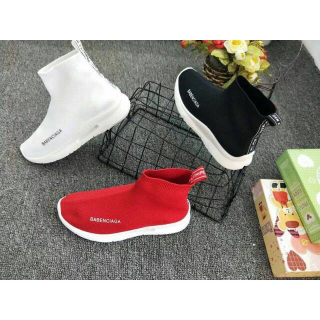 SEPATU SPORT FASHION