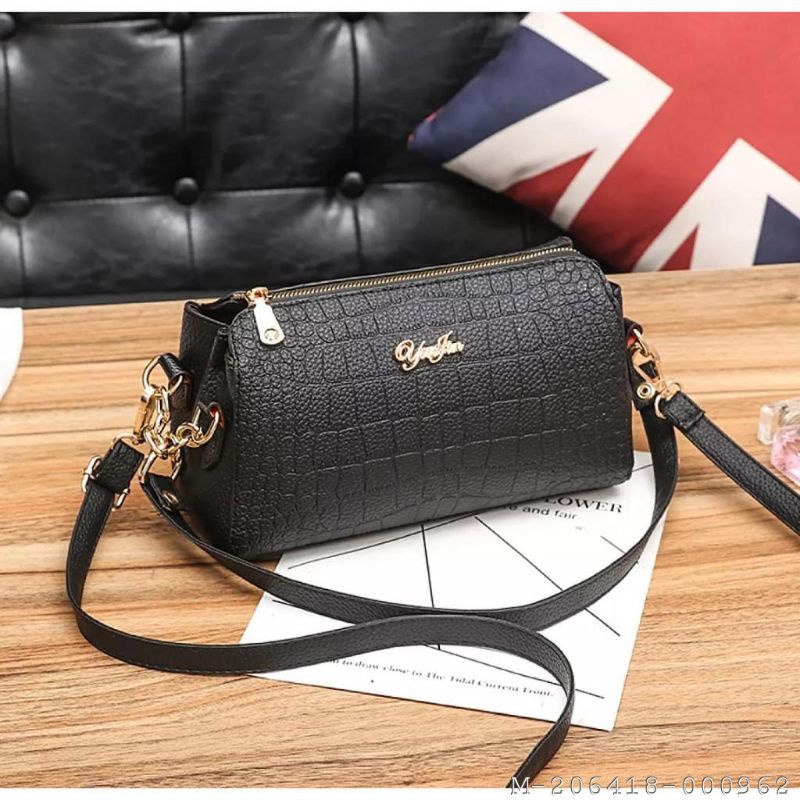 TAS SELEMPANG WANITA ANDIN KULIT SINTETIS VSCE-309