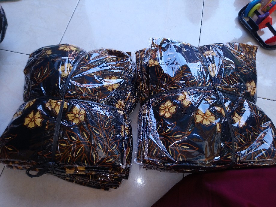 Baju Kemeja Batik Pria Lengan Panjang