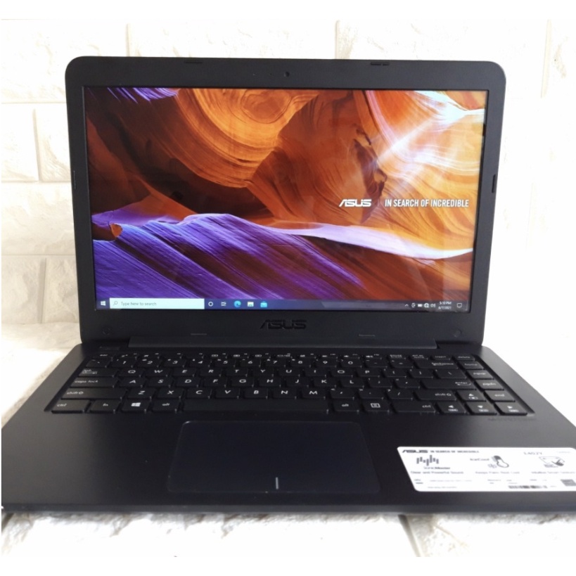 Laptop Asus E402Y Amd E2-7015 Dual core 1.50GHz Ram 4GB SSD 256GB