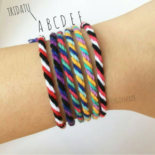 Fingermade Gelang Benang Twisted Tridatu