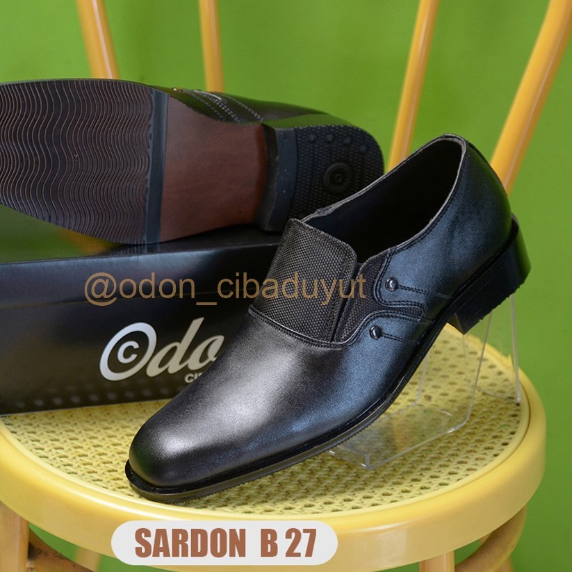 CUCI GUDANG SEPATU KULIT ODONCIBADUYUT DISKON 50% SLOP BADON