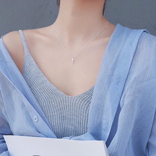 Kalung Rantai Klavikula Hias Liontin Salib Bahan Alloy Warna Silver Gaya Korea Untuk Wanita