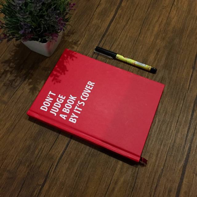 

notebook buku catatan A5 hardcover isi 100 lembar bookpaper polos 75 gsm