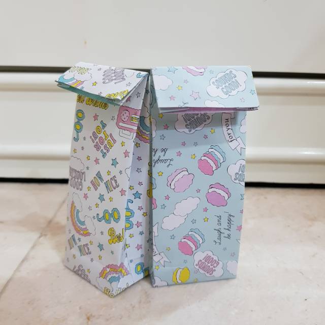 

(CUSTOM) Paper Gift Bag - wadah souvenier dari kertas