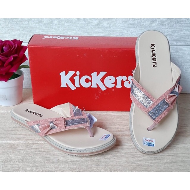 kickers cewek