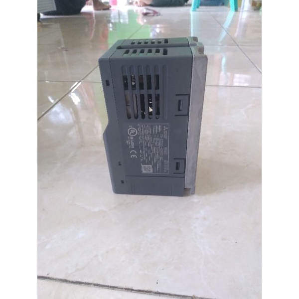 inverter pengerak kecepatan Motor