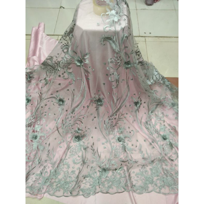 KAIN TULLE BORDIR.3D.BAHAN METERAN KAIN TULE MOTIF TILE KEBAYA SERAGAMAN KELUARGA