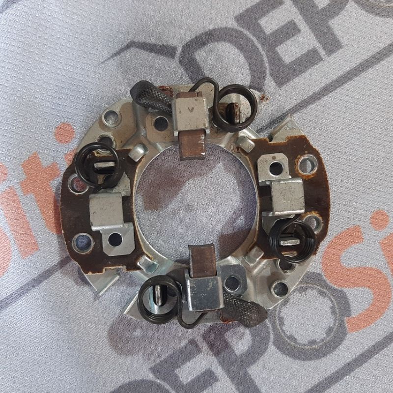 HOLDER STARTER NISSAN TERANO TIMOR DINAMO STARTER