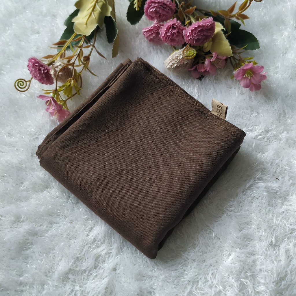 PARIS PREMIUM PARIS AMOUR HIJAB SEGI EMPAT-COKLAT