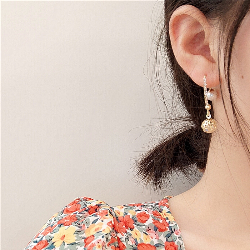 Anting Mutiara Kait Berlian Berkilau Motif Bulat lady's elegant vintage Korea