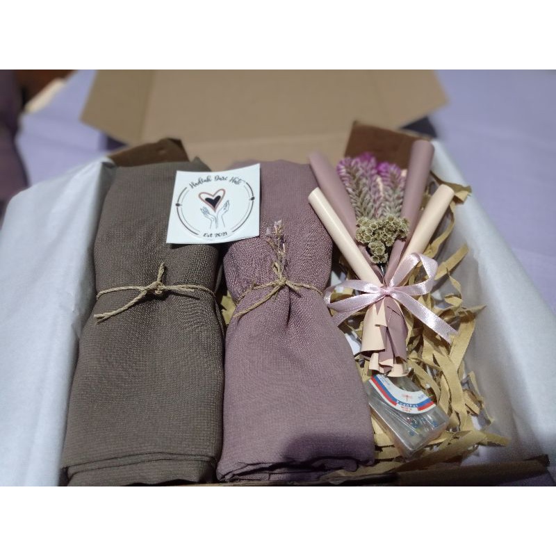 

Hampers Jilbab Pollycutton/Hadiahjilbab/Kado Unik/ Hamoers Jilbab Murah
