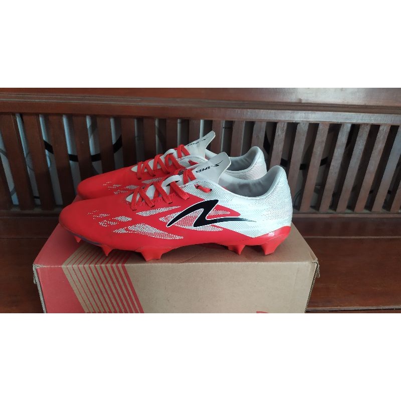 Sepatu Bola Second Specs Accelerator Alpha Pro