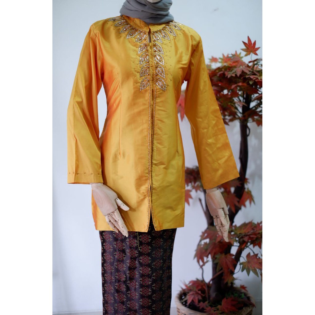 KEBAYA TAFFETA PAYET