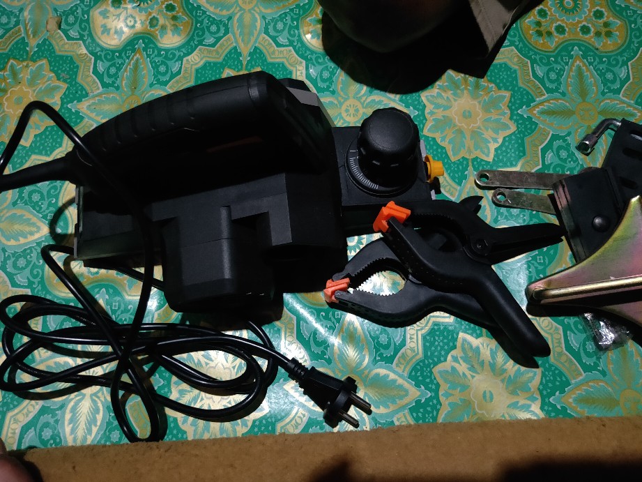 Doliz Ba126 Planer 82mm 450w / Mesin Ketam/ Pasrah/ Serut Kayu Ba 126