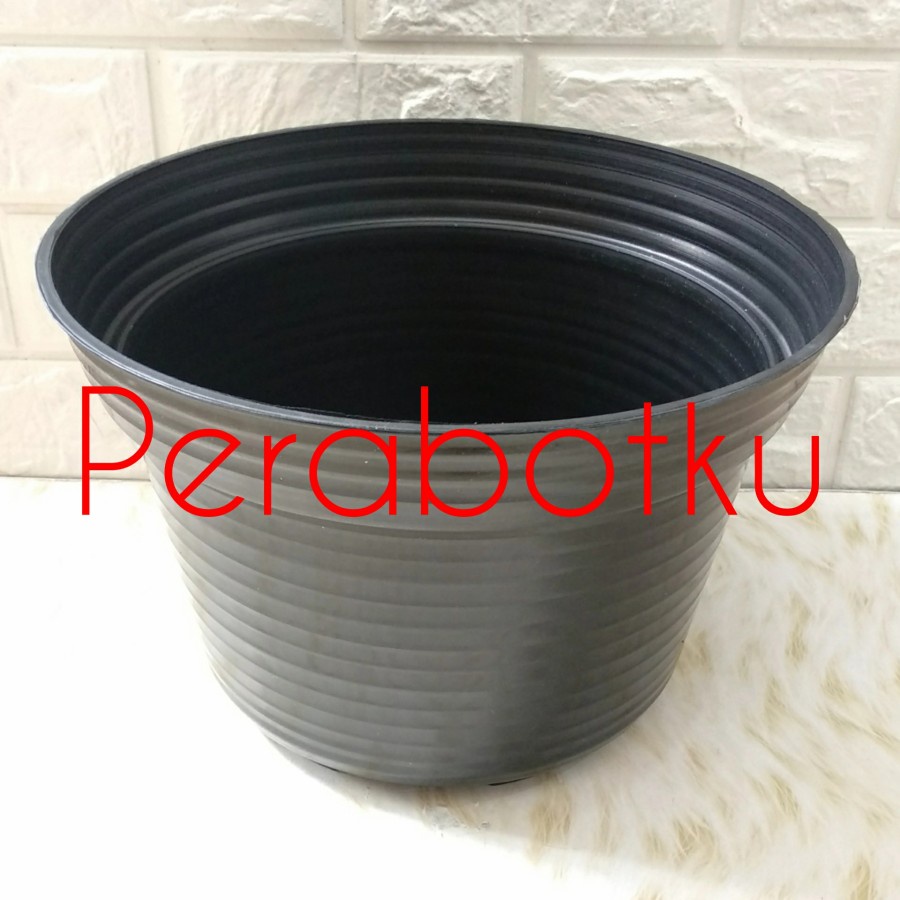 Pot Bunga 30 Hitam GRD/JET / Pot Tanaman Hias Plastik Sedang
