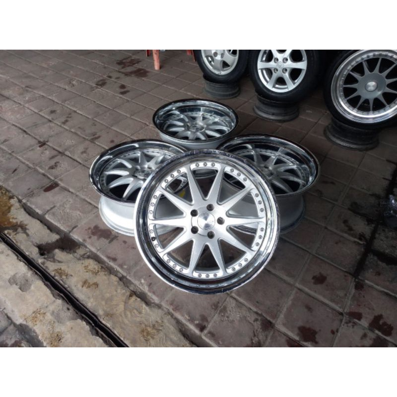 Velg Bekas Mobil TYPE AR EVOLUTION Ring 20 Lebar 8.5-10 Hole 5x114 Et 32-35